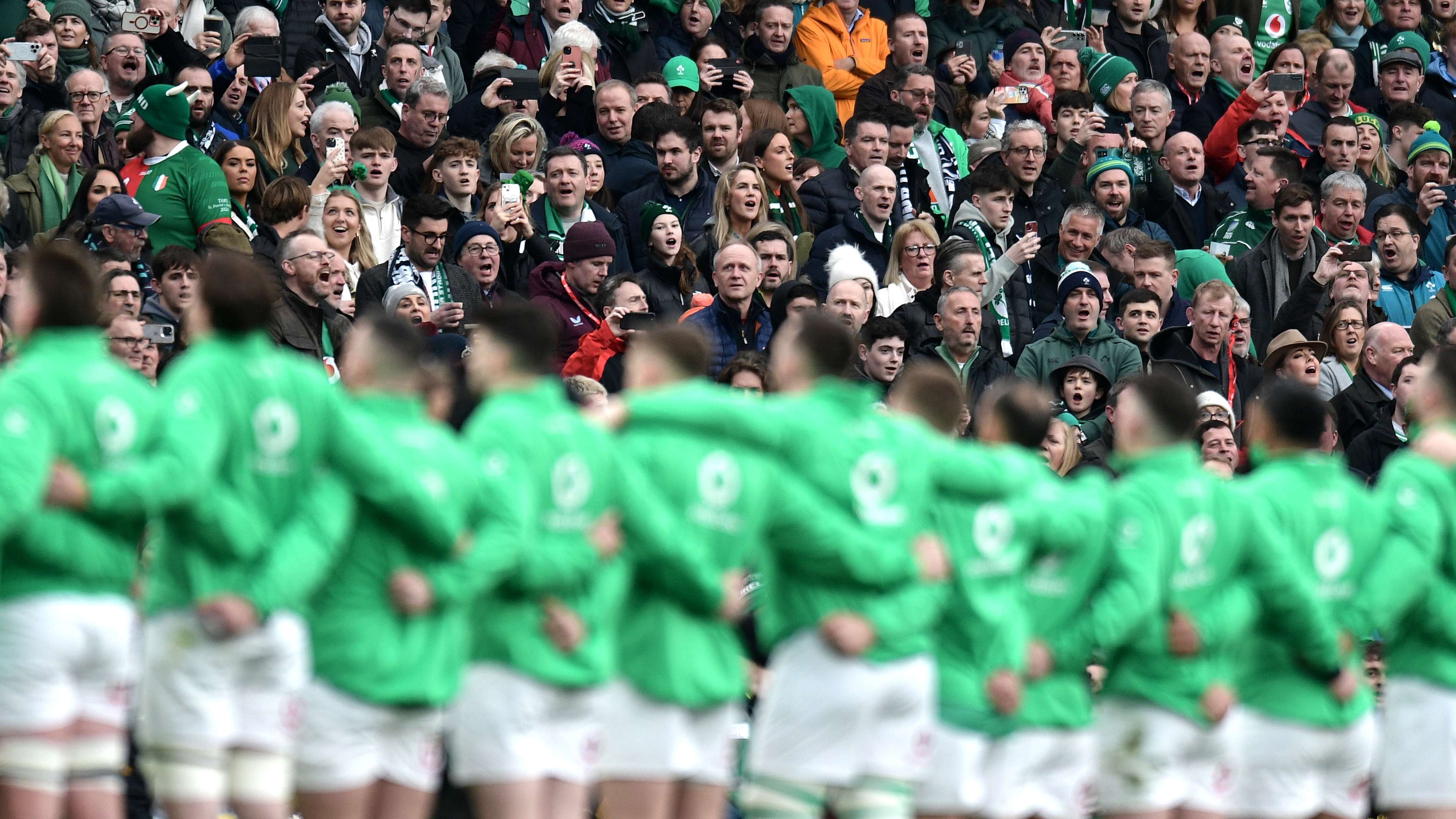 能够花费巨 能够花费巨